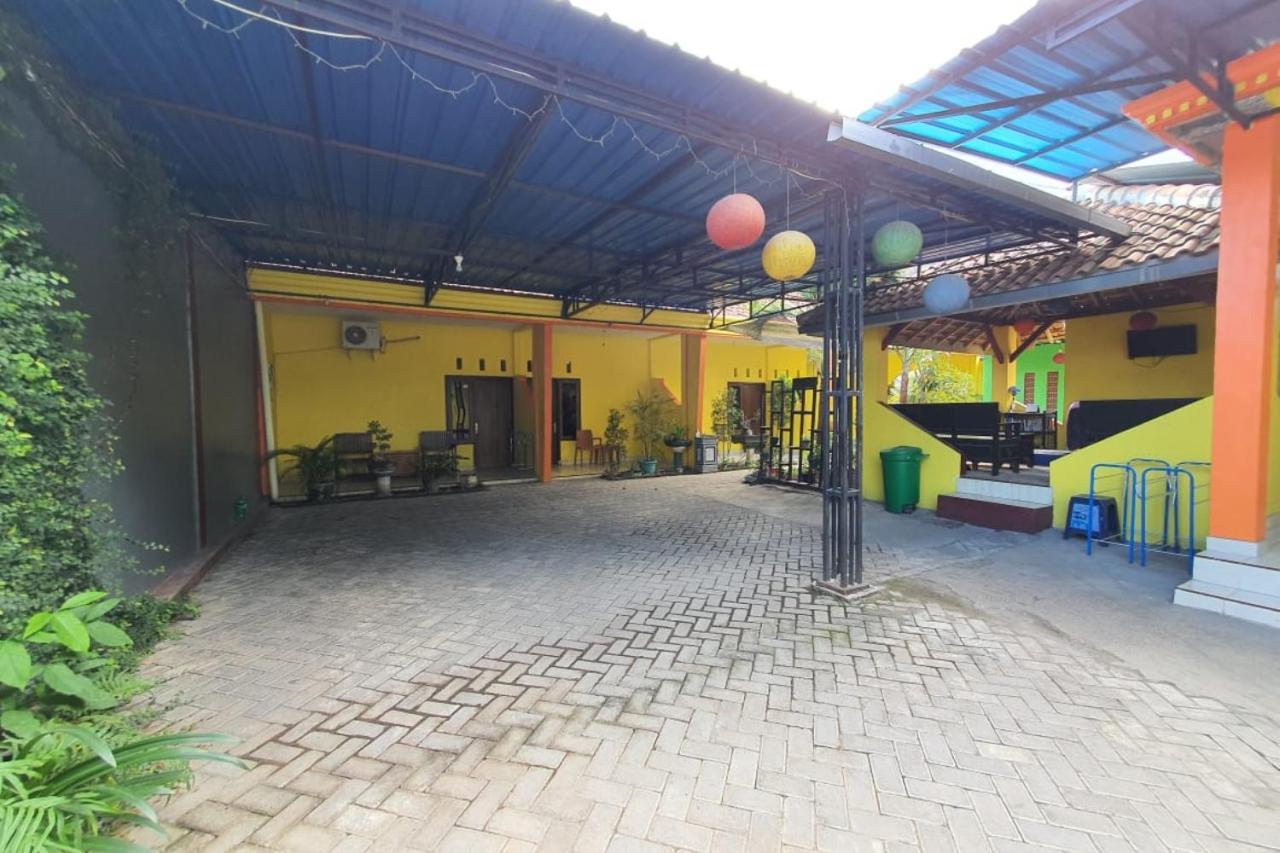 New Puri Amalia Apartment Banyuwangi  Ngoại thất bức ảnh