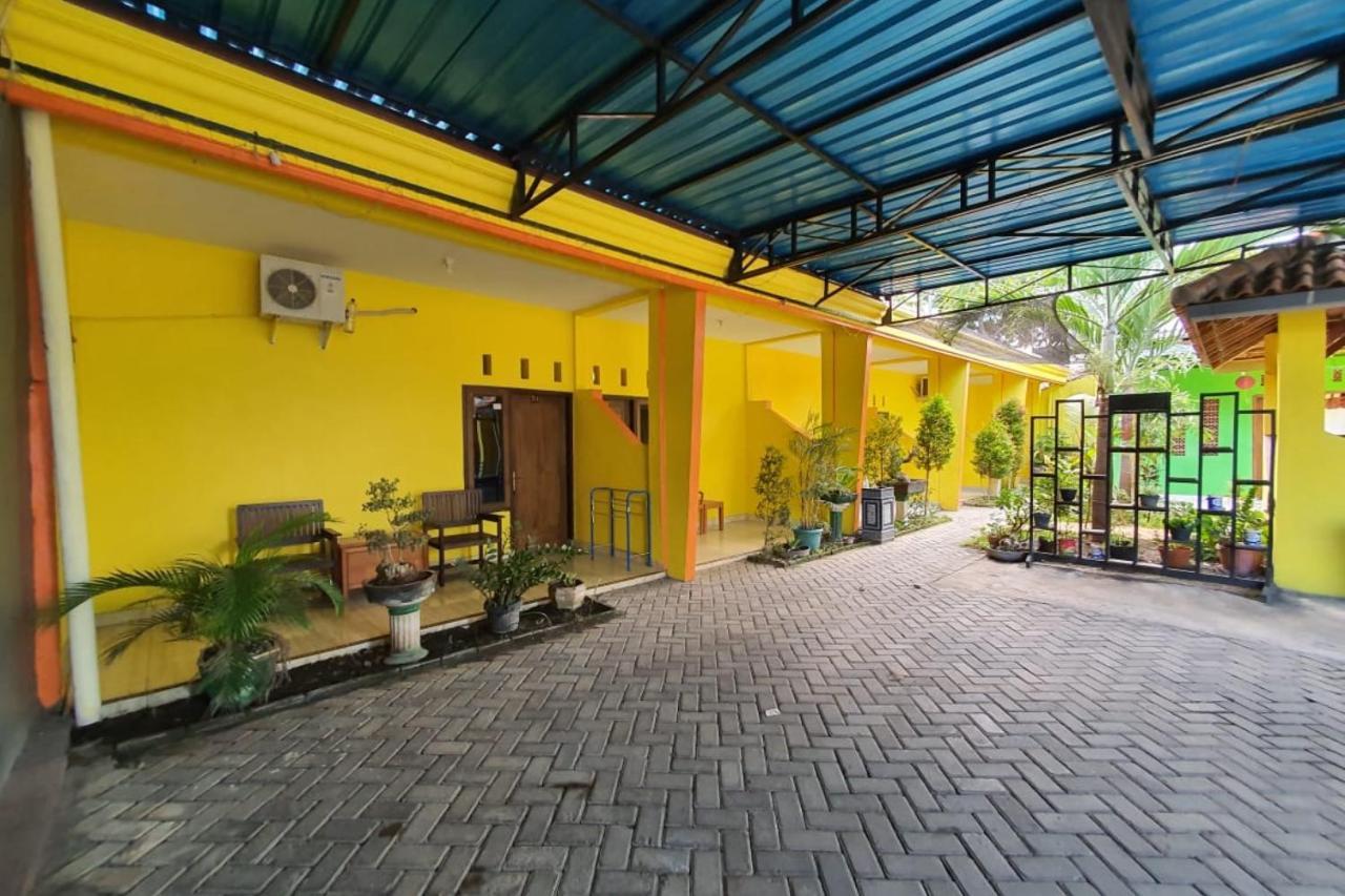 New Puri Amalia Apartment Banyuwangi  Ngoại thất bức ảnh